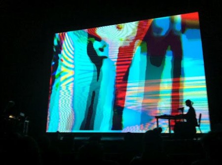 Le Révélateur, image from live performance at Mutek, 2013.