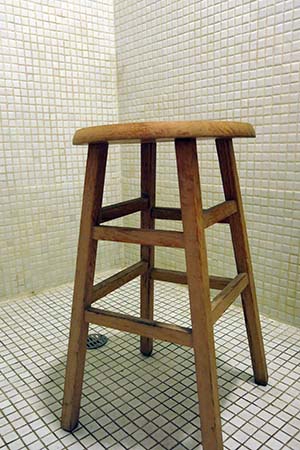 shower-stool